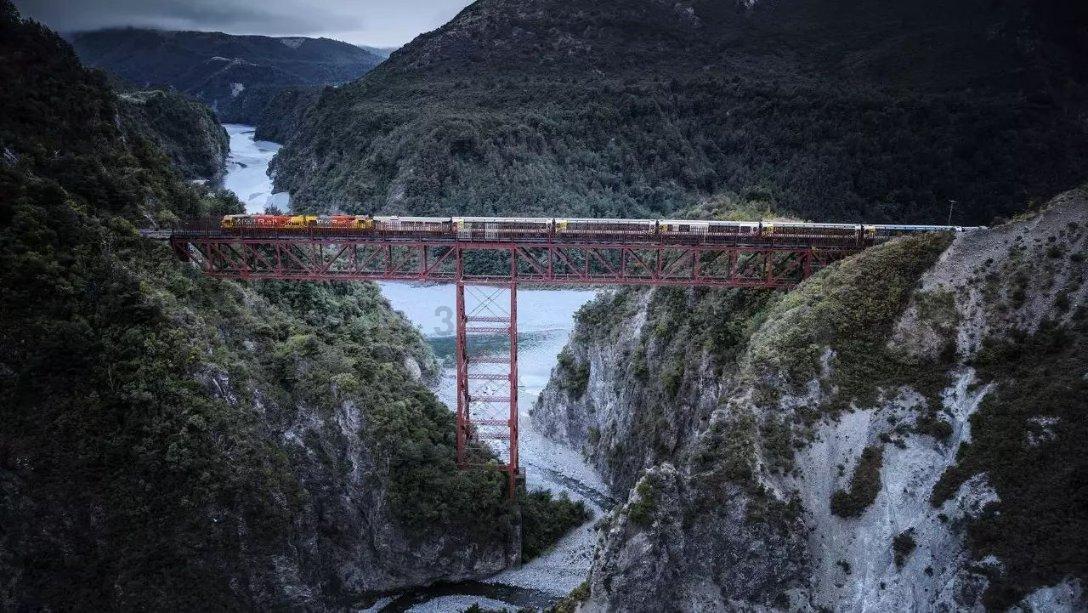 探索未知山峰